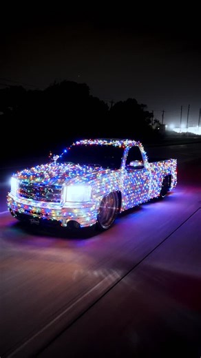 Trokiando® on Instagram: "If Santa had a truck 🔥 #trokiando #droppedtrucks #gmc #accuair #28s #amaniforged"