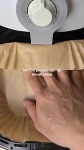 Viral Airfryer Cheezy Pasta. Check it out 👇👇 NGREDIENTS - Pasta - Cheese - 🧄DrSpice AGLIO OLIO - 🧂DrSpice BLACK PINK - Milk - Water TIPS - Airfry at 180° for 15-18mins - Keep checking your pasta every 5mins. The time can vary depending on how much water and milk youve used and how saucy you want it. - If you need to cook it for longer, lower the temperature to 160° so the crust doesn‘t burn. . . #easyrecipe #healthyrecipes #healthyfood #highproteinmeals #eggrecipes breakfasts | Dr SPICE