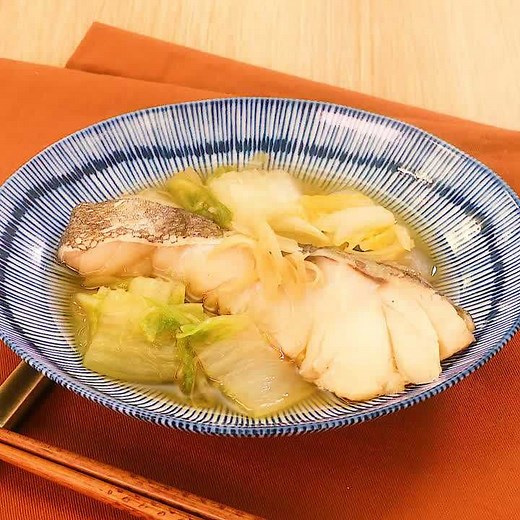 染み込む旨味♪ 白菜とたらのしょうが煮のレシピ動画・作り方 | デリッシュキッチン