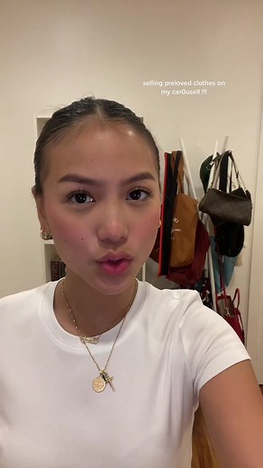 Selling Preloved Clothes on Carousell: Tips and Tricks