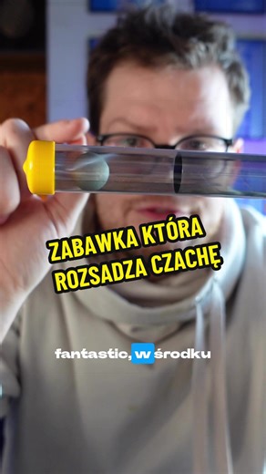 Fizyka zabawek i tym razem treści maturalne ukryte w rurce i … no właśnie tu pora na Wasze główkowanie. Czekam w komentarzach na propozycje, w następnym filmiku rozwiązanie. #matura #fizyka #szkoła