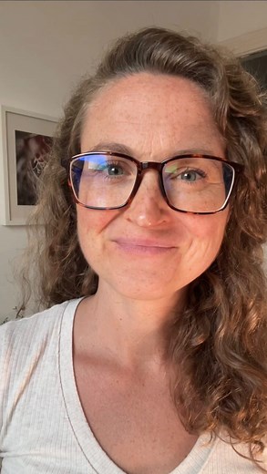 Why does the dying persons jaw usually remain open? A simple explanation here. To learn more about the 6 most important things to do before they die, click the link in my bio. ♥️ #dying #death #deatheducation #hospice #hospicenurse #nurse #doctor #caregiver #endoflife #endoflifedoula #endoflifecare #deathdoula #natural #body #simply #physician #homehealthaide #nursinghome #humanity #mortality #mortal #caregiving #grief | Death.Care.Coach