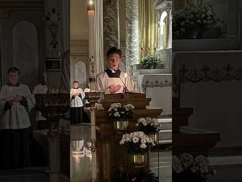 Beautiful, solemn, melodic chant of the Exsultet (Easter Proclamation)