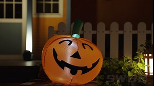 The Launch of an Ordinary Halloween Inflatable Pumpkin, Built-in Led Lighting Effects, It is Lovely Shape Can Be Arranged At Home Or Courtyard Lawn Garden