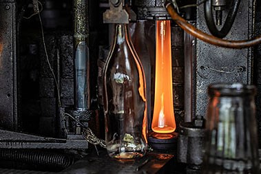 What are Glass Bottles Made of & Different Bottle Types - Reliable Glass Bottles, Jars, Containers Manufacturer | Roetell