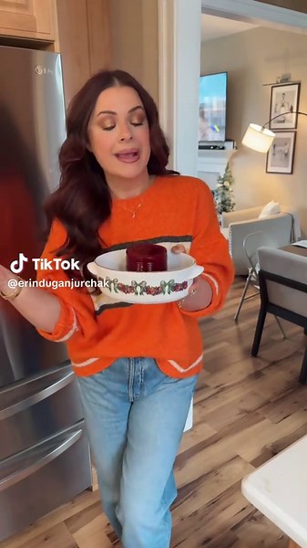 Tryptophan doesn’t work on me💁🏻‍♀️😆FIRST TURKEY EVER WAS A SUCCESS WHEW 😅 Happy Thanksgiving friends 🥰 thankful for every one of YOU. #happythanksgiving