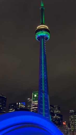 New A to Z on the CN TOWER 👀Drake hinting at song "Plot Twist" being on ICEMAN in which he raps with alphabet bars 🧊