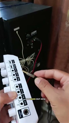How to connect F999 soundcard to active speakers