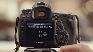 Hoy en nuestro episodio de #MiércolesDeTutoriales, les vamos a hablar sobre los puntos de enfoque que trae tu cámara y cómo puedes usarlos para lograr fotografías asombrosas. 📸😎 Aprende más sobre tu cámara viendo otros tutoriales aquí: https://bit.ly/2rf4Bmf | Canon