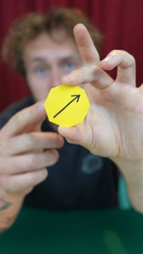 Mika Harris on Instagram: "Paper compass puzzle illusion 🧩🤔"