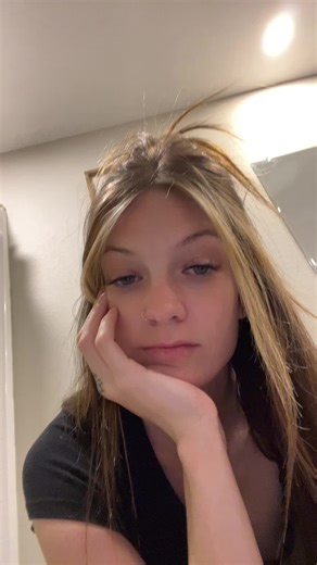 Delusional Roommate's Troubled Love Life