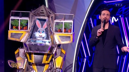 Mask Singer 2024 : qui se cache derrière le Robolapin ?