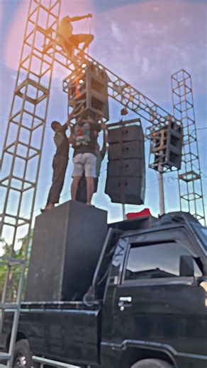 Exploring R4 Audio's Sound in Wading