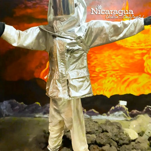 Masaya and its Volcano 🌋 | The active volcano 🔥 with its lava lake 🌋, one of the few where you can witness this fiery spectacle. A unique experience ✨. | Visit Nicaragua