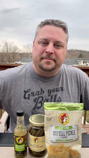 Pickle Haul from Buc-ee's. Reaper Pickle Hot Sauce and Chips. #picklereview #brinetime #bucees | The Pickled Guy