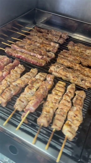 Σουβλάκι χοιρινό Χειροποίητο 🔥🔥 Εσύ μην χάσεις την ευκαιρία να το δοκιμάσεις ￼