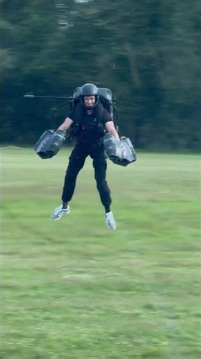 Jet Suit Vs Heli flight. Heveningham Concours #jetsuit #takeongravity