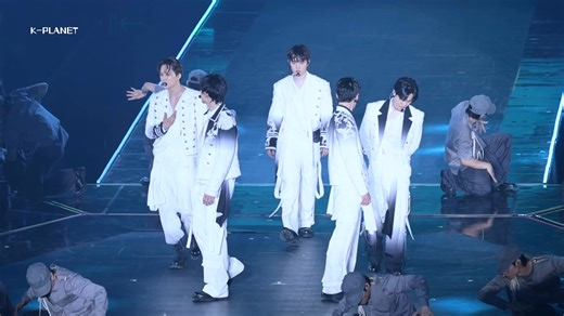 EXO演唱会 - Forever 4K直拍 | 六巡 首尔场 EXO PLANET #6 - EXhOrizon 260410
