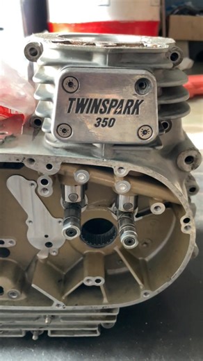 Royal Enfield classic 350 Engine works ⚙️ #automobile #royalenfield #re #bike #biker #yt #ytshorts