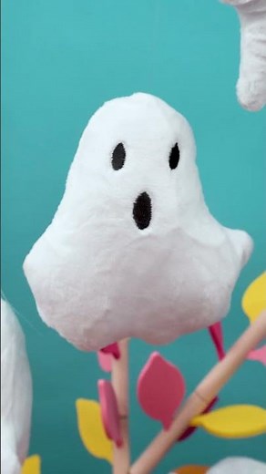 1-2-3!! Counting the ghosts and ghouls 👻 #shorts #cocomelon #halloween #nurseryrhymes #learning