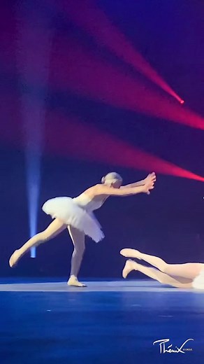 Quand le ballet part en vrille au Phénix ! #cirquephenix #ballet #ballerina #ballerine #shutupanddance #battle #tutu #humour