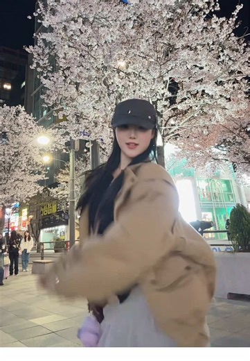 Finally I’m here 🥸Dc:@💎GOARA💎 #bts #hooligan #btsarmy #arirang