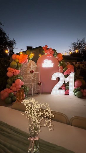 Pretty in Pink: Chic 21st Birthday Decor Ideas
