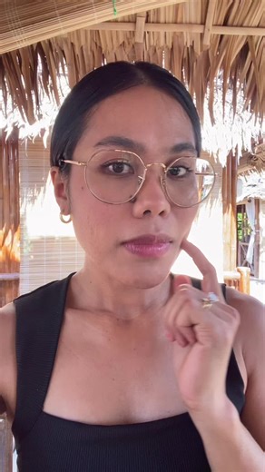 Viann 🌸 (@therealvianncey)’s video of christmas tree cat