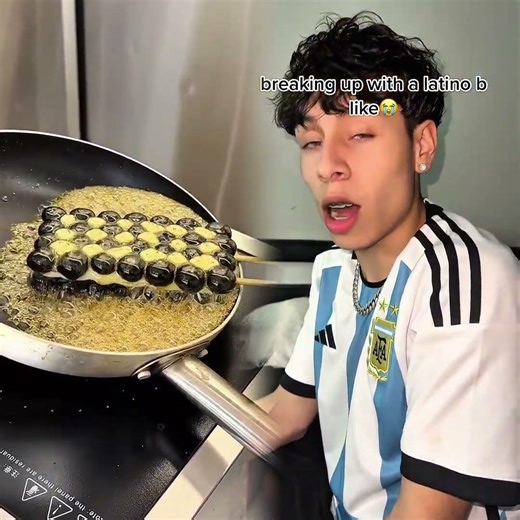 eslabon b hittin diff #funny #latino #latina