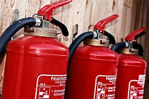 Comment utiliser correctement les extincteurs