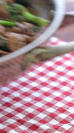 Beef and Broccoli is an easy, 1-pan, 30-minute meal that’s loaded with fresh broccoli, tender beef, and the best stir-fry sauce. Recipe: https://natashaskitchen.com/beef-and-broccoli/ | NatashasKitchen.com