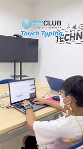 Touch Typing ฝึกพิมพ์สัมผัส 🫳🏻⌨️✨ 🦾 ทักษะสำคัญสำหรับเด็กยุคดิจิทัล เมื่อพวกเขาได้ฝึกพิมพ์สัมผัสอย่างถูกวิธี จะเป็นประโยชน์ต่อการเรียน การทำงานและการใช้เทคโนโลยีในอนาคต . 🧐 ข้อดีของการ Touch Typing ✨ 🔹 เพิ่มสมาธิ มีการโฟกัสมากขึ้น 🔹 ฝึกใช้นิ้วอย่างสมดุล 🔹 เสริมการเรียนรู้ ใ้ช้คอมพิวเตอร์คล่อง 🔹 พิมพ์เร็วขึ้น มั่นใจ ในการใช้เทคโนโลยี . 📍 CIY.Club Thailand ชั้น 3 Education Zone, Paradise Park . 📩 ทดลองเรียน ฟรี ติดต่อเรา ! มีให้เลือก 2 ภาษา (ไทยและอังกฤษ) 🔹 Line : https://lin.ee/qUqJPay 