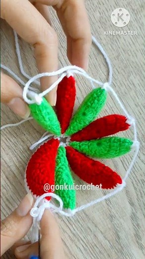 🌲Crochet Christmas Bauble Free pattern Tutorial on YouTube step by step #shorts #crochet