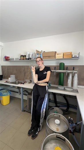 GEN Z vibes only ! 😋😚☀️ #foryoupage #worklikeadog #gastronomia #foryou #worktok #pool