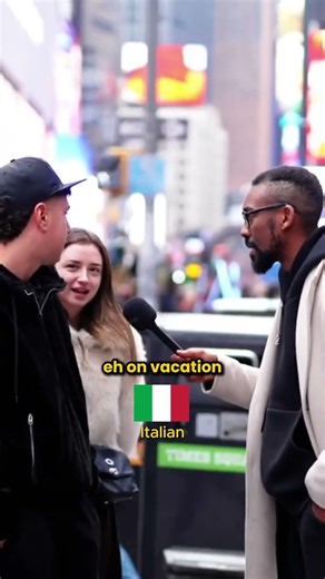 American Polyglot shocks Sicilians in NYC 🇮🇹