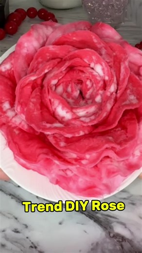 Tutorial on DIY COTTON ROSES Free Present Idea from Cotton Pads #diy #handmade #handmadegifts #tutorial #cotton #cottonrose #rose #papercraft #giftforher #giftforhim #christmas #christmasdiy #christmasgift #valentinesday #valentinesdaygift #giftideas #diygiftideas