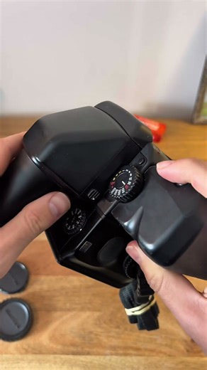 Putting together the Mamiya 645 Pro TL before a shoot! #mediumformat #filmcamera #filmcommunity