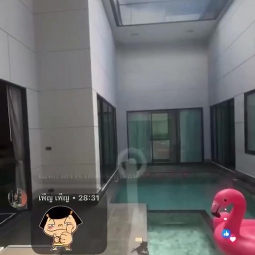 “”รถผมก้อมี บ้านผมก้อมี ผมไม่ได้มาตัวเปล่า”” คำพูดนี้ สอดคล้องที่อิฝนเอามาแฉว่า ซัน เคยพูดต่อหน้ามันว่า ผมไม่ไดมาแต่ตัว ผมยังมีรถมา แต่ไอ้นั่น(ผญบ.) มาแต่ตัวมีเงินอยู่สามแสนมา ช่างเป็นผู้ชายที่ไม่เอาไหนจริงๆ ไอ้เด็กกระดูกอ่อน | เพจอีเสี้ยม LV.6