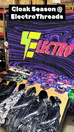 Fall vibes are in full swing here at Electro Threads! 🍂✨ #winterfit #cloak #clothingbrand #BehindTheScenes #fallaesthetic