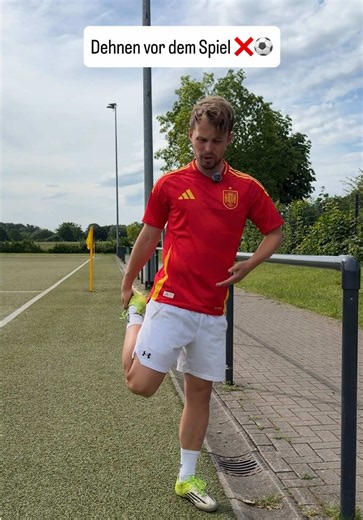 Aktivierungsroutine für Fußballer: Warm-up & Dehnübungen 2026