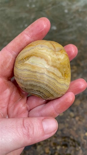 Discover the Beauty of Agate: Rockhounding Tips and Tricks