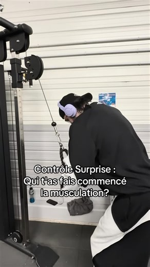 ร t ค ภ เ ร l ค ร on Instagram: "Remercie le !! 😏 - - #musculation #gym #physique"