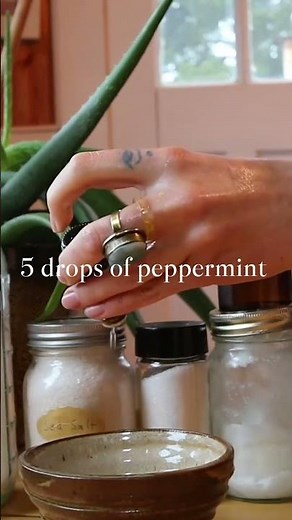 DIY Non-Toxic Toothpaste In Under 5 Minutes