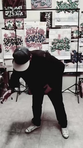 Mr Wiggles (@mrwiggleseb)’s videos with More Bounce 2 The Ounce - Dilly Tha Dogg