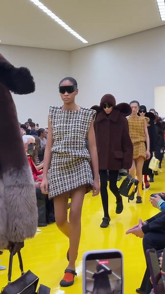 LOEWE Fall Winter 2026 Show Finale Highlights