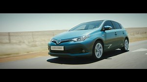 ... und was macht den Auris Hybrid für Euch so einzigartig? -- Kraftstoffverbrauch Auris Comfort Hybrid, kombiniert: 3,6l/100 km | CO2-Emissionen, kombiniert: 82g/km www.toyota.de/auris | #LoveHybrid | Toyota Deutschland