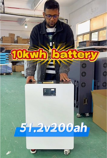 Lithium-ion batteries The solar panel is connected to the inverter. Connect the battery#solar #inverter #factory #BMS #Household #Mobile #power #eve #battery