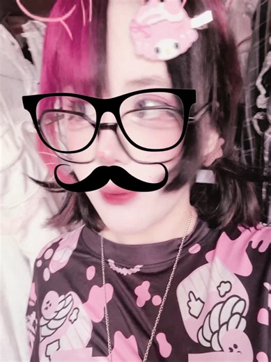 Уговорила брата купить вещи, но мама против