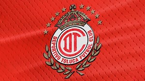 Toluca enamora a afición con uniforme alternativo: El Diablo es dorado