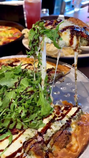 Throwing a pizza party is easy with Old Chicago's Unreal Pizza Deals. I got the Party Pack for 6 and it was perfect for our little college football get together with the fam. It came with a choice of a Taproom Starter, 2 Large Pizzas, and a 9-Inch Big Cookie. Get it to-go, call-in or online. | Old Chicago